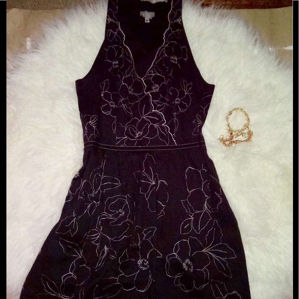 LOFT 6p black and white floral dress